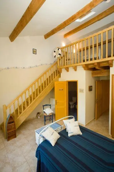 Guest house Ledre Hotel La Bastide-de-Serou