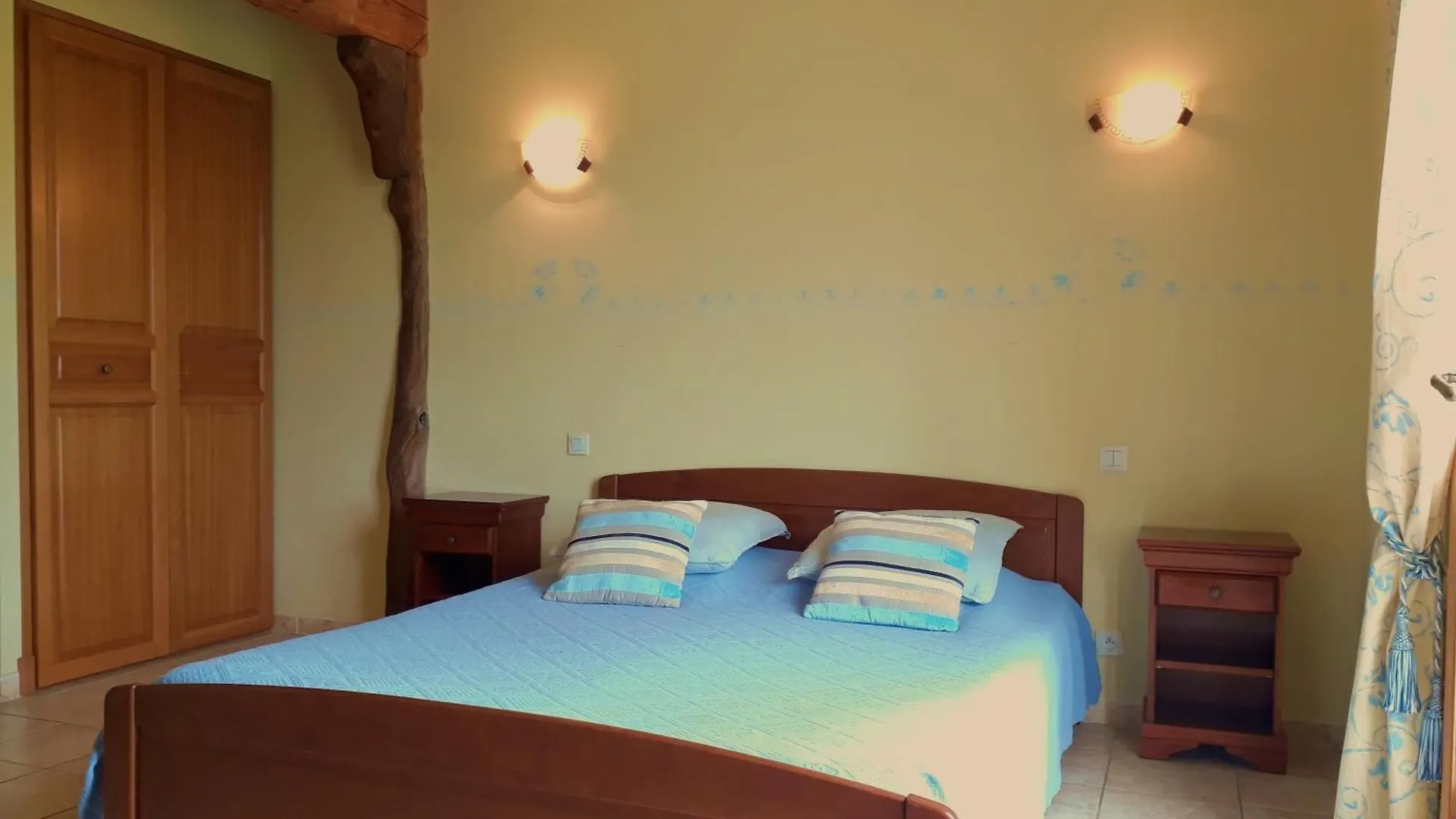 Ledre Hotel La Bastide-de-Serou France